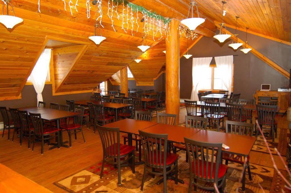 Lodge Winston Golden